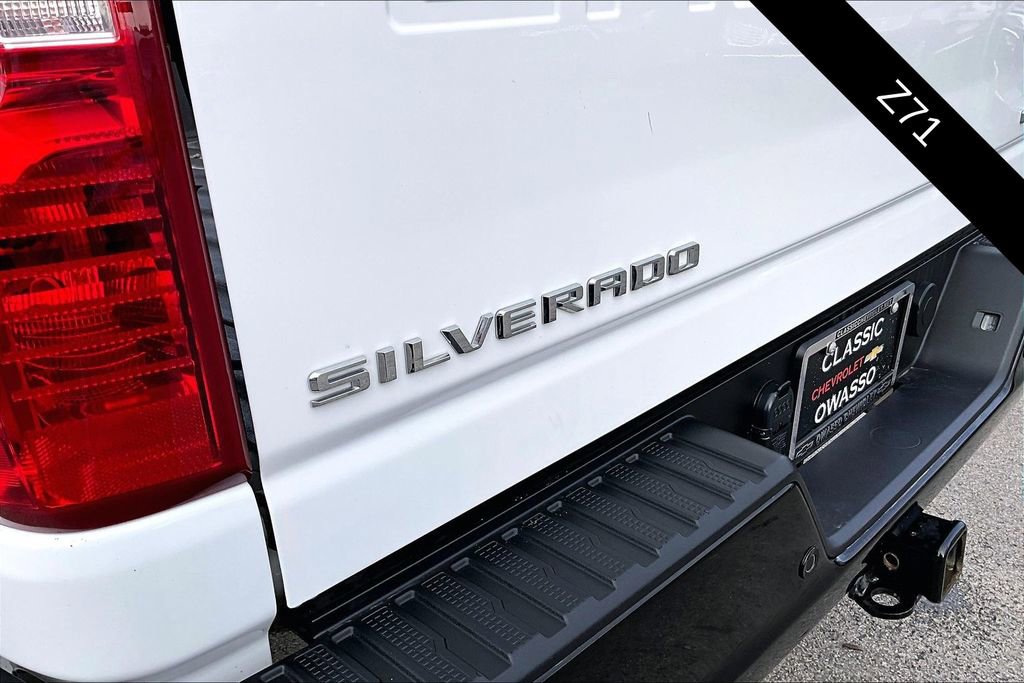 Used 2025 Chevrolet Silverado 2500 Custom w/ Custom Value Package image 23