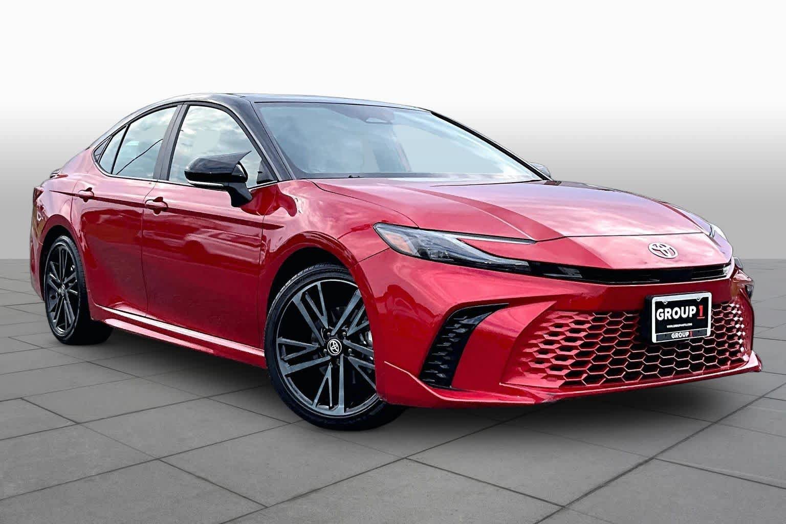 Used 2026 Toyota Camry XSE FWD image 3