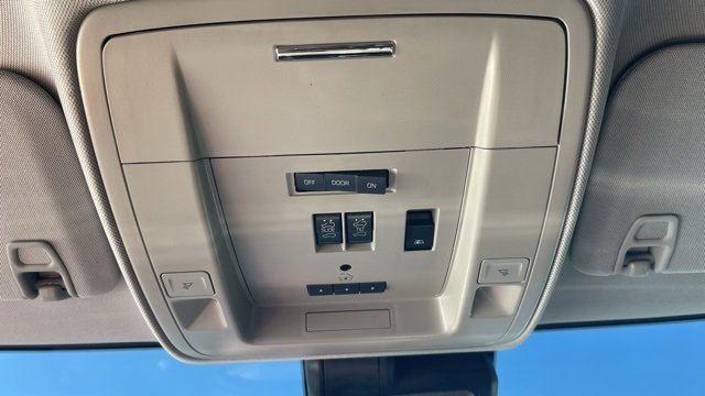 Used 2016 GMC Sierra 2500 Denali w/ Driver Alert Package image 22