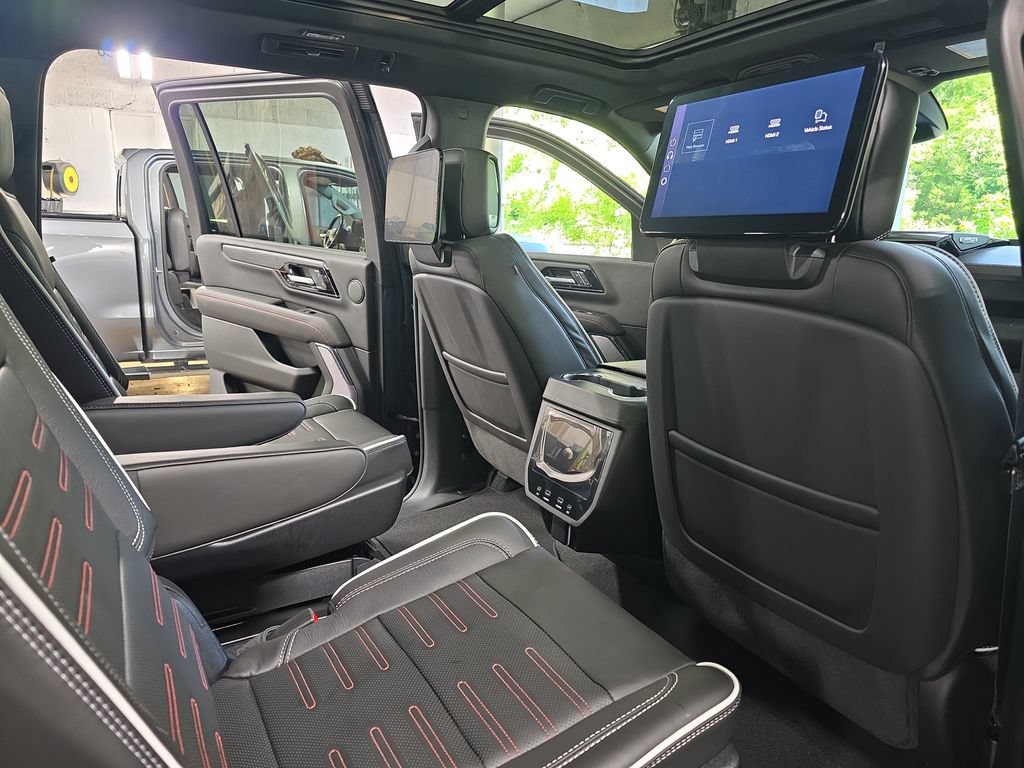 New 2026 GMC Yukon XL AT4 Ultimate AWD/4WD image 11