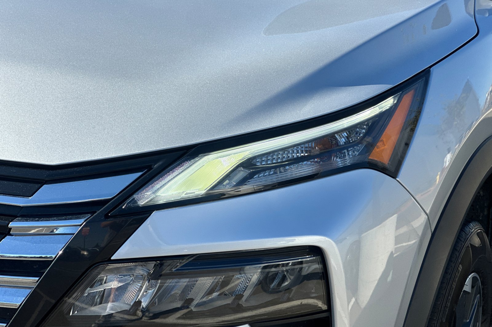 Certified 2024 Nissan Rogue SV AWD/4WD image 52