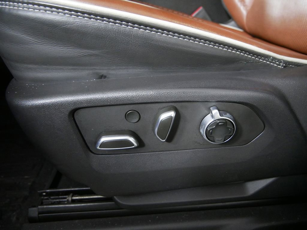 Used 2024 GMC Sierra 3500 Denali Ultimate image 17