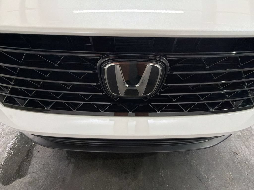 Used 2023 Honda Accord LX image 28