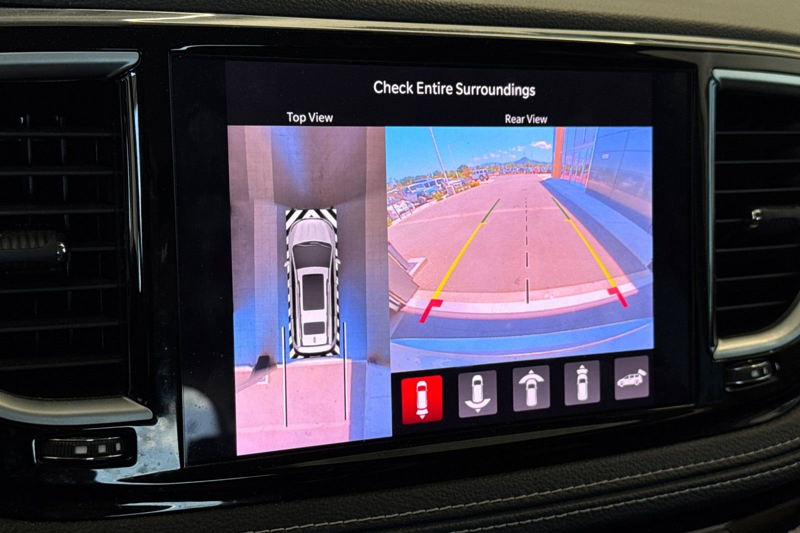 Used 2023 Chrysler Pacifica Limited w/ Uconnect Theater Family Group AWD/4WD image 24