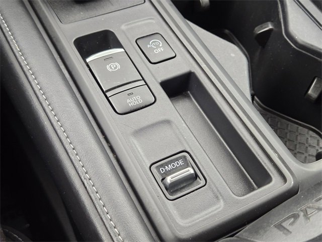 Used 2023 Nissan Pathfinder S image 35