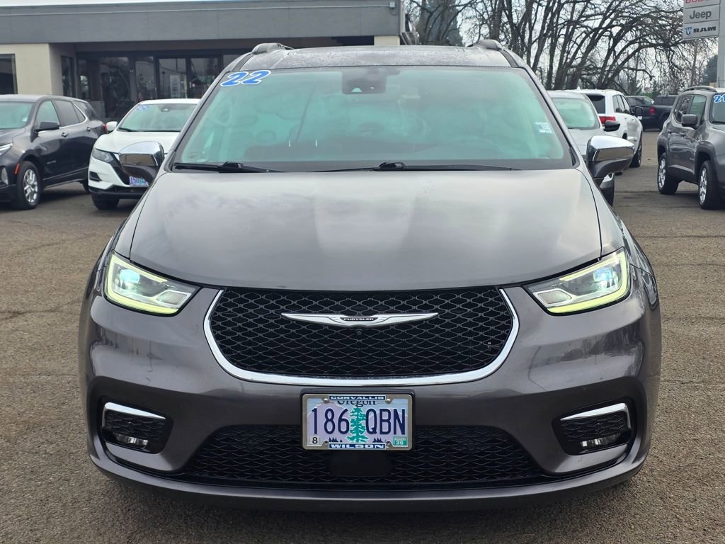 Used 2022 Chrysler Pacifica Limited image 6