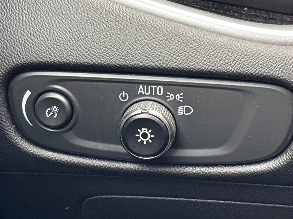 Used 2024 Chevrolet Malibu LT image 25