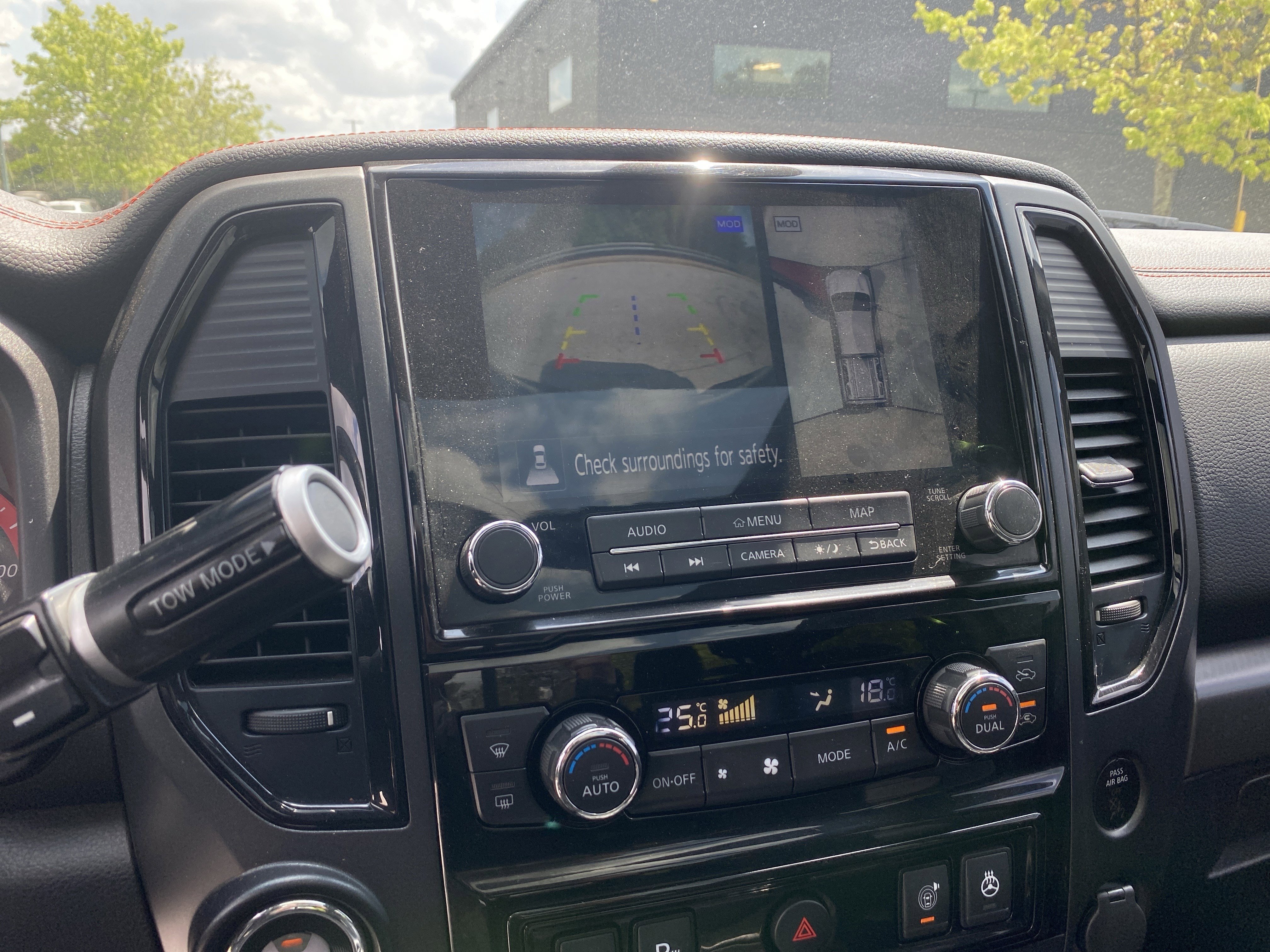 Used 2020 Nissan Titan PRO-4X image 33