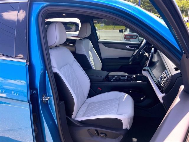 Certified 2024 Volkswagen Atlas Cross Sport SEL Premium R-Line AWD/4WD image 17