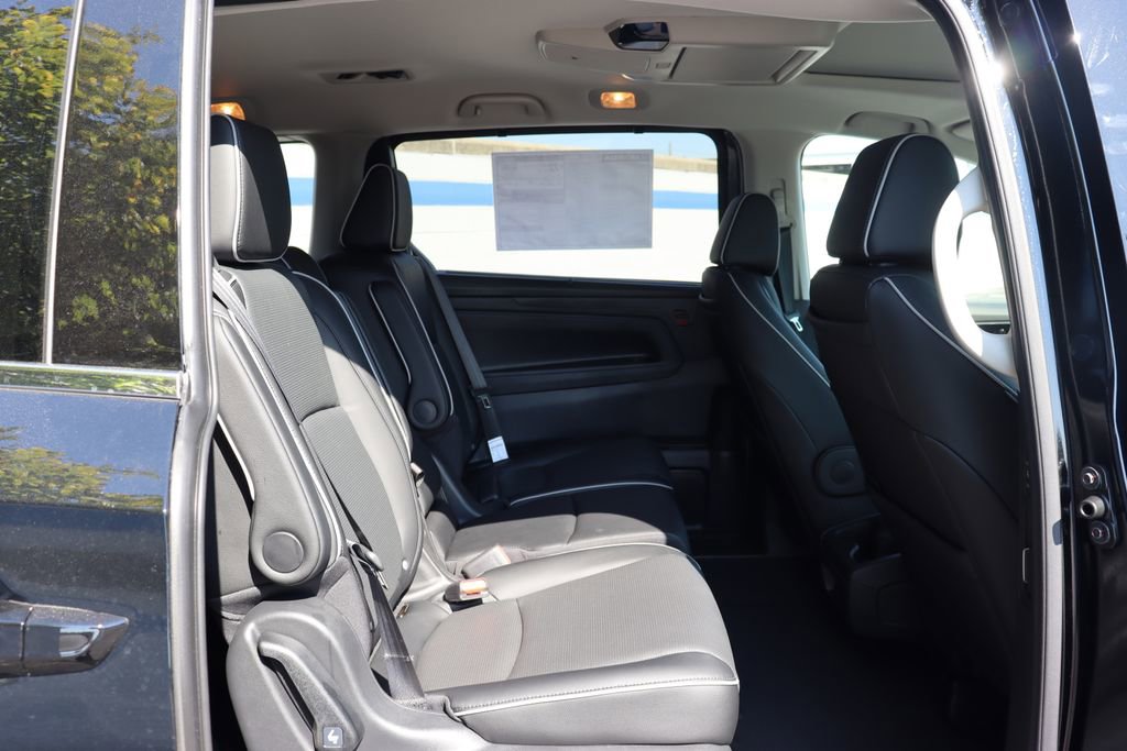Used 2026 Honda Odyssey Elite image 15