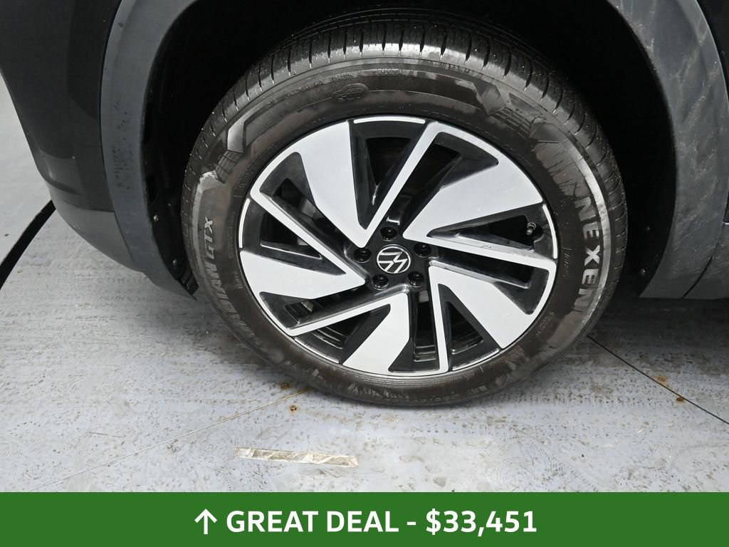 Used 2025 Volkswagen Atlas SE image 14