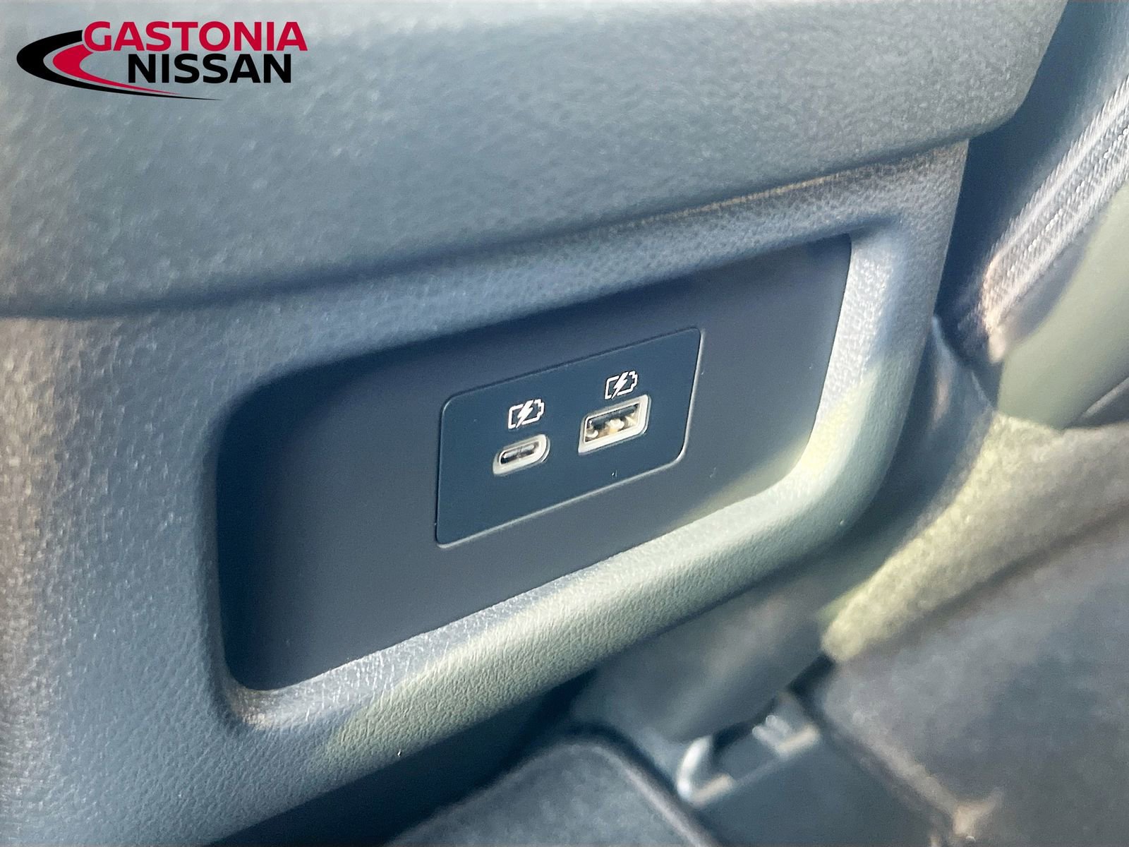 Used 2024 Nissan Pathfinder SL w/ Cargo Package image 34