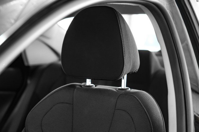 Used 2021 Hyundai Elantra SE w/ Cargo Package image 26