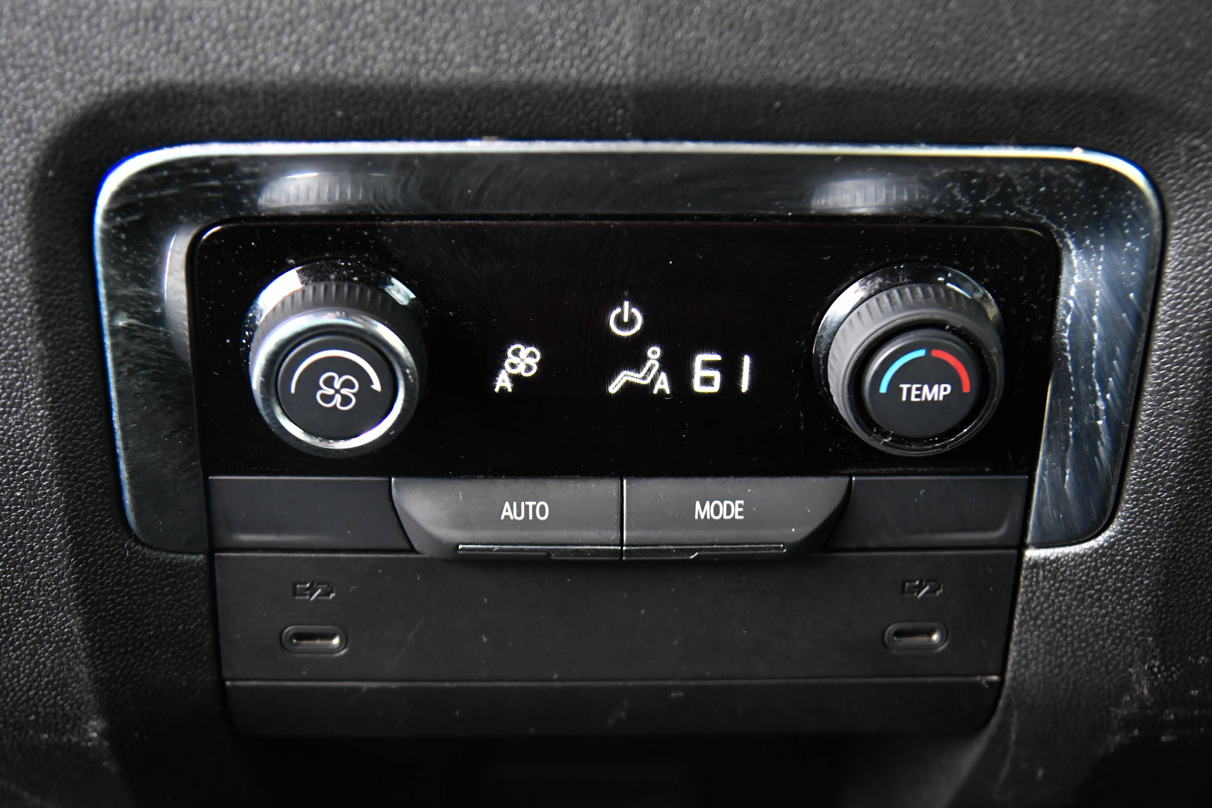 Used 2025 Chevrolet Tahoe LT AWD/4WD image 50