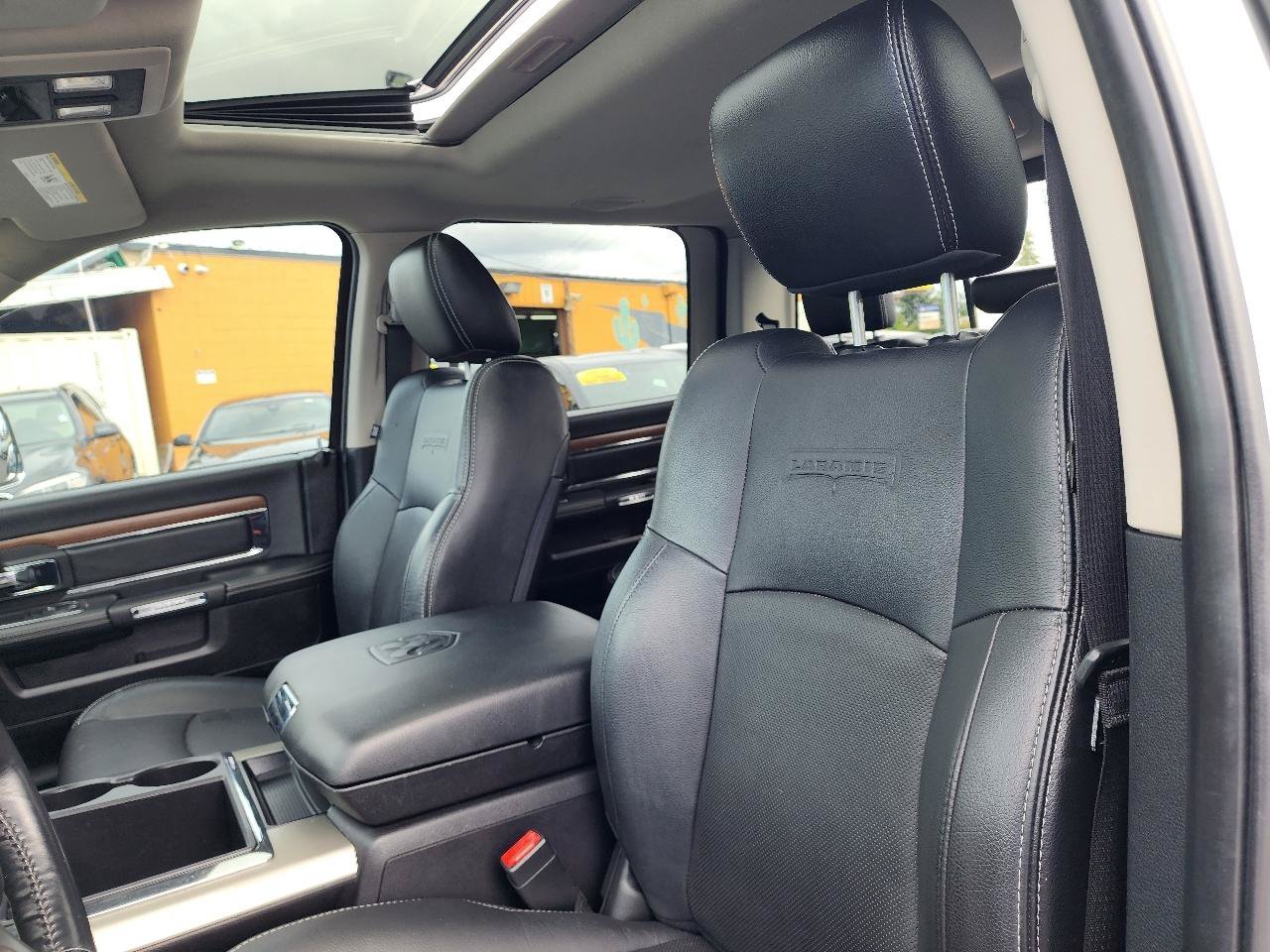 Used 2014 RAM 1500 Laramie w/ Convenience Group AWD/4WD image 13
