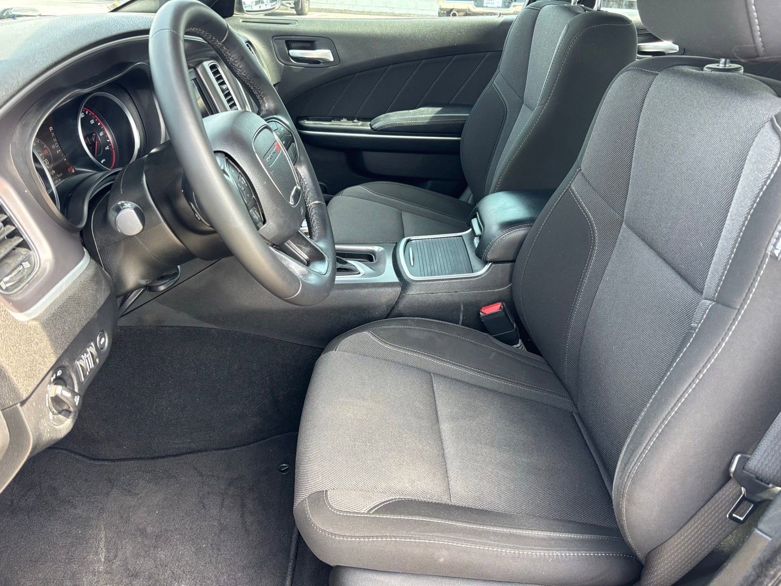 Used 2022 Dodge Charger SXT w/ Driver Convenience Group RWD image 12