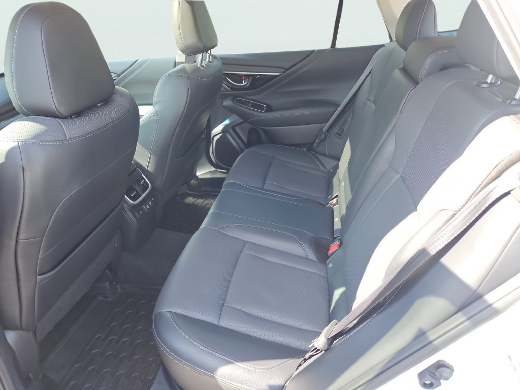Used 2022 Subaru Outback Limited AWD/4WD image 30