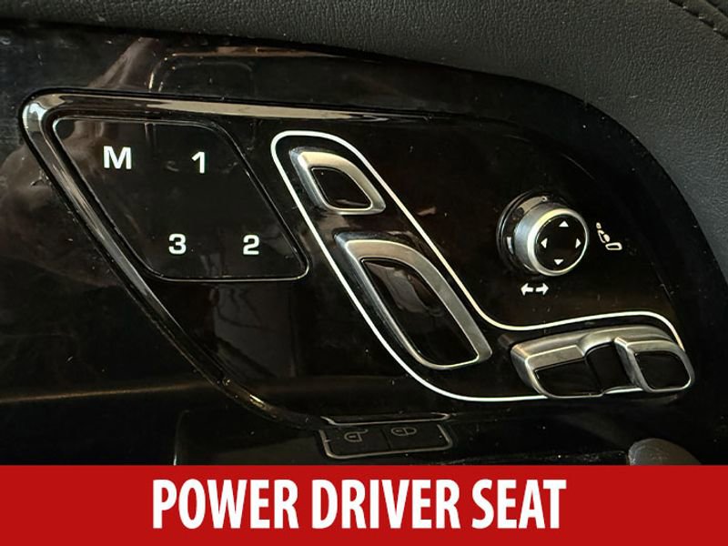 Used 2020 Land Rover Range Rover HSE image 6