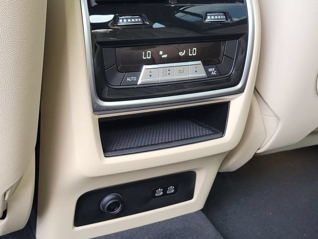 Used 2021 BMW X7 xDrive40i w/ Executive Package AWD/4WD image 28