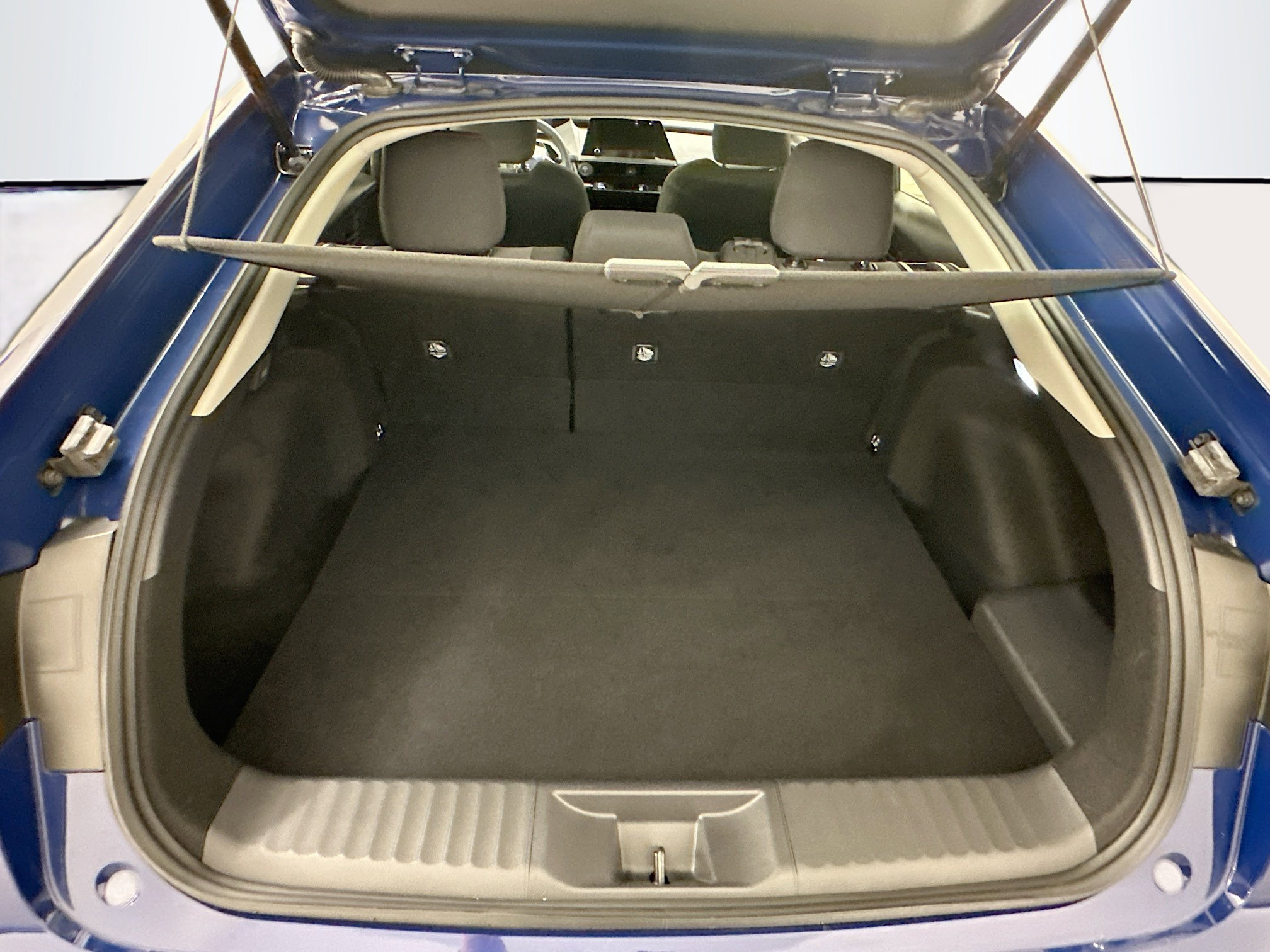 Used 2025 Toyota Prius Plug-In Hybrid image 30