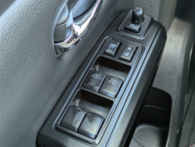 Used 2024 Nissan Titan PRO-4X w/ Pro-4x Convenience Package AWD/4WD image 24