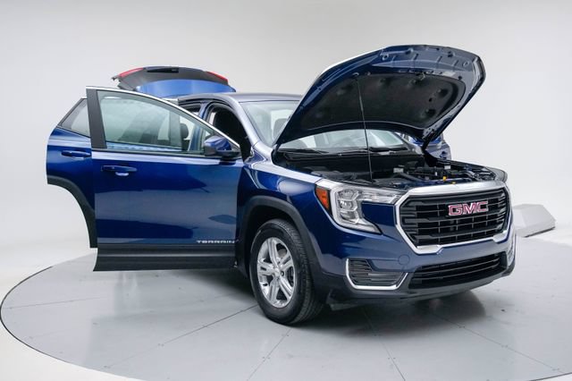 Used 2022 GMC Terrain SLE AWD/4WD image 16