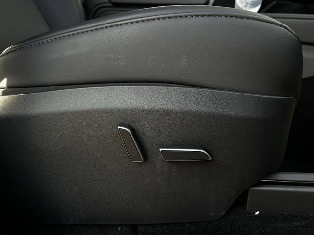 Used 2023 Tesla Model Y Long Range AWD/4WD image 28