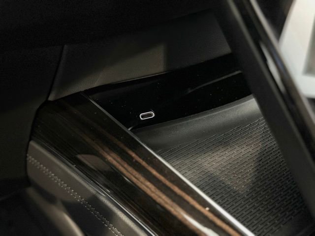 New 2026 Cadillac Escalade Luxury image 16