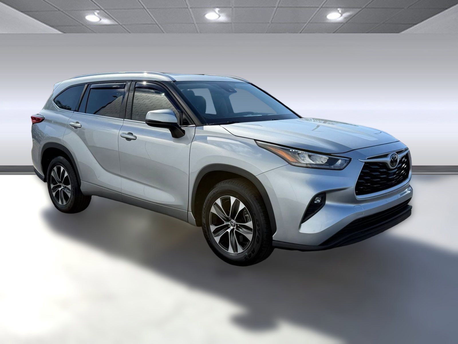 Used 2020 Toyota Highlander XLE image 7