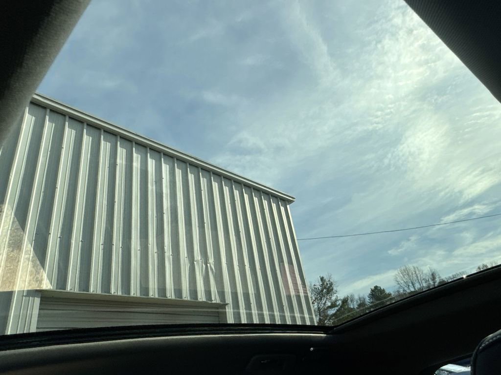 Used 2025 Cadillac Optiq Sport 2 image 20