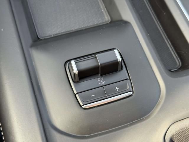 Certified 2024 GMC Sierra 3500 Denali Ultimate image 31