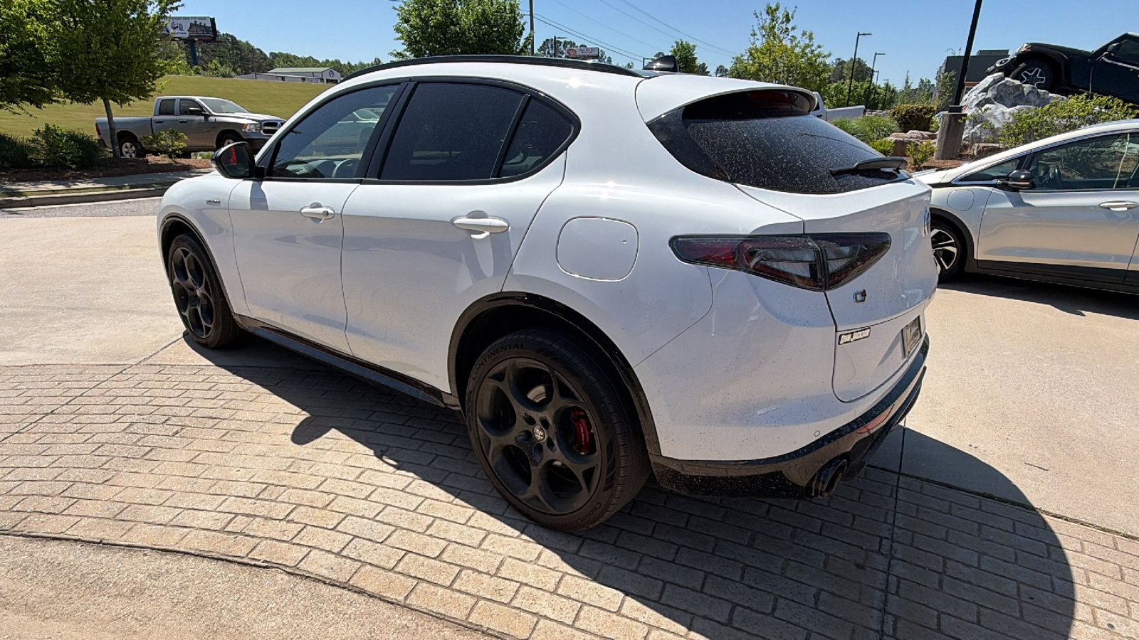 Used 2025 Alfa Romeo Stelvio Sprint image 10