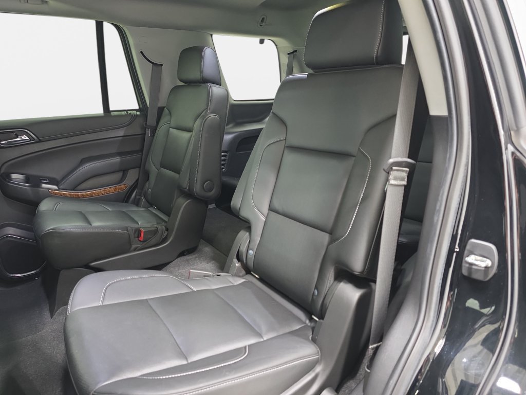 Used 2020 Chevrolet Tahoe Premier w/ Premier 6.2L Value Package AWD/4WD image 13