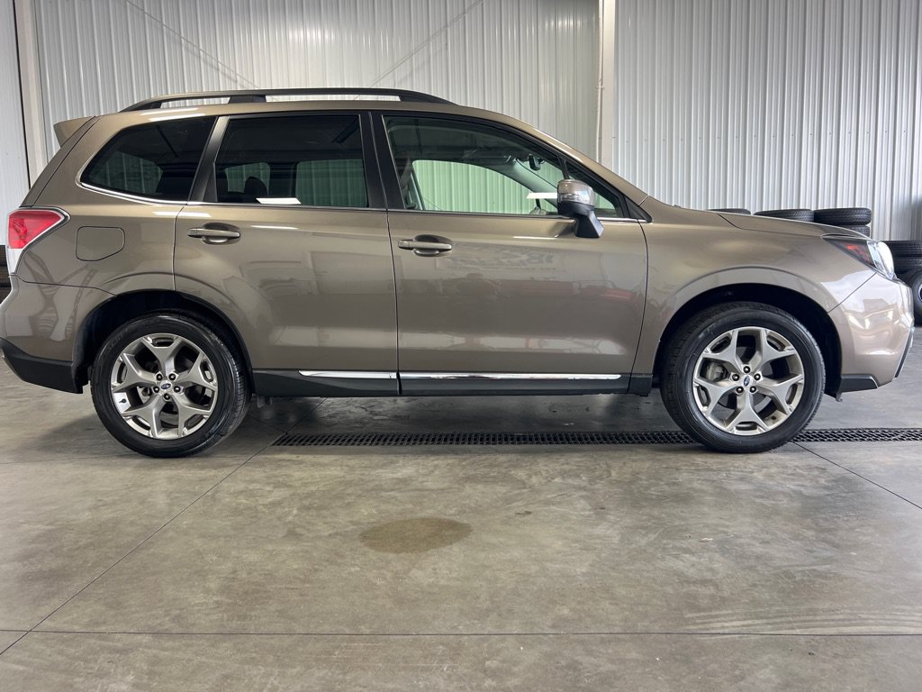 Used 2018 Subaru Forester 2.5i Touring AWD/4WD image 8