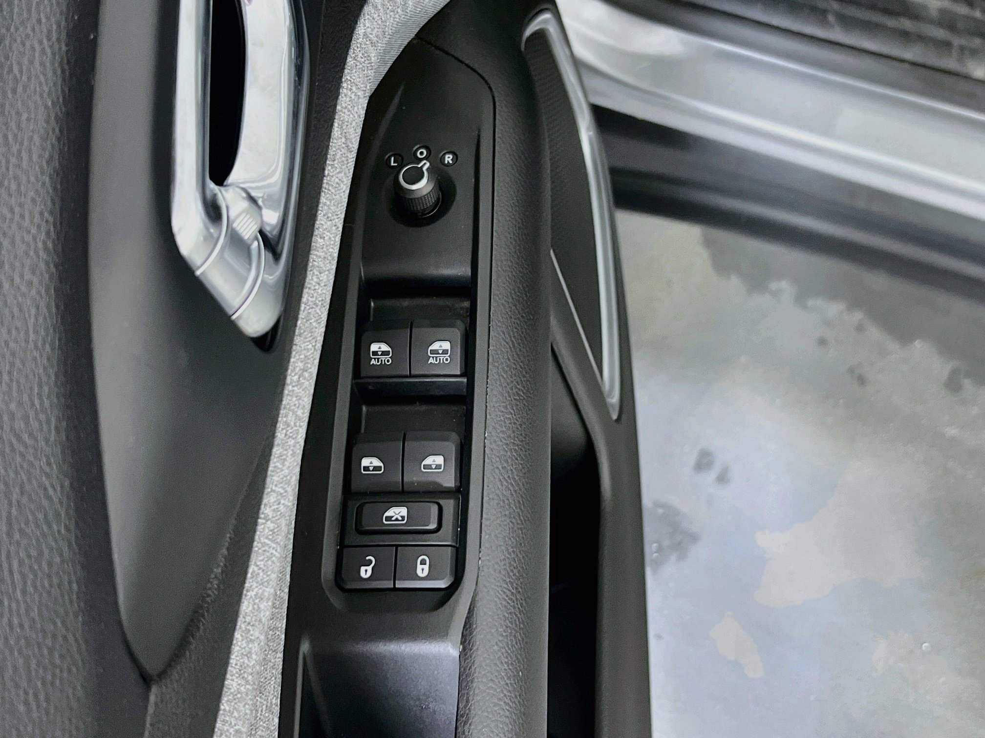 Used 2022 Jeep Compass Latitude AWD/4WD image 9