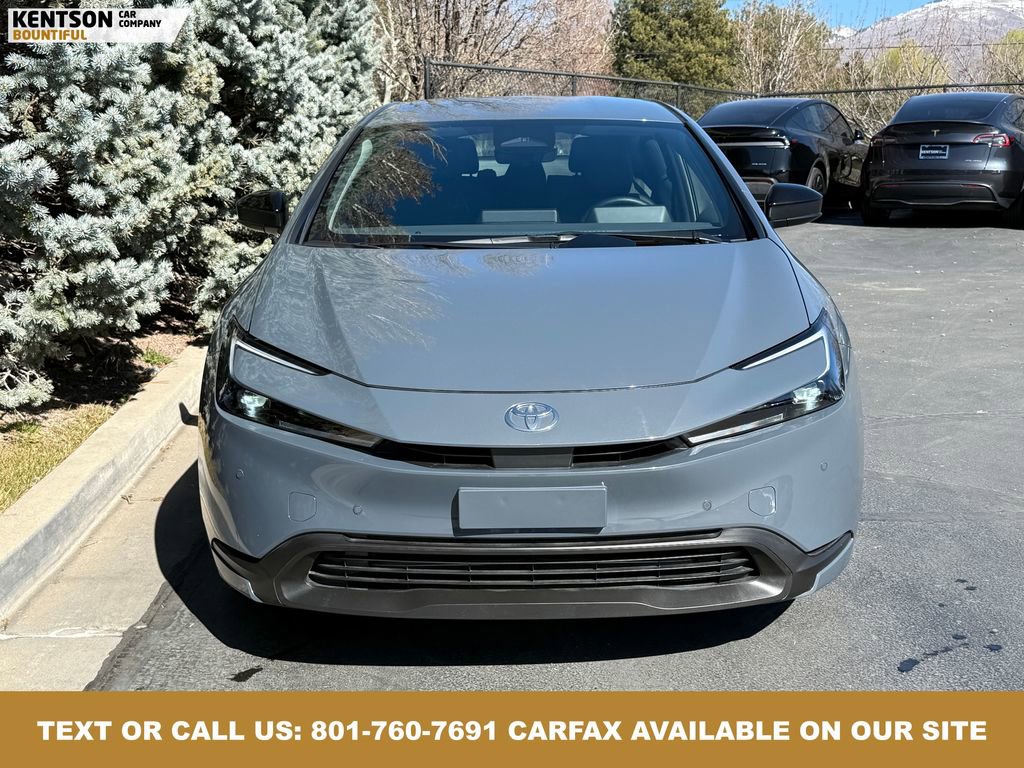 Used 2025 Toyota Prius LE image 2