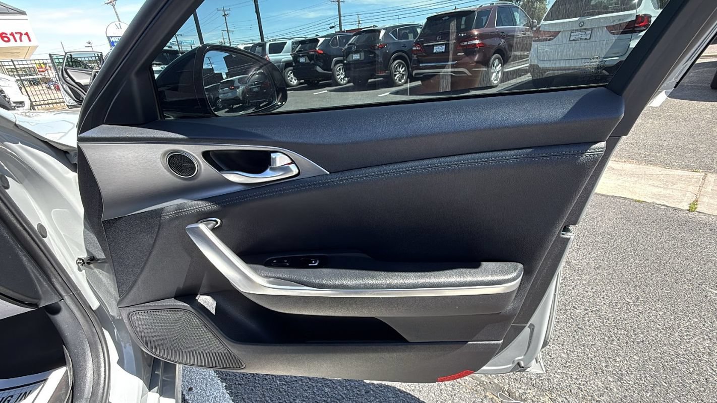 Used 2018 Kia Stinger GT AWD/4WD image 17