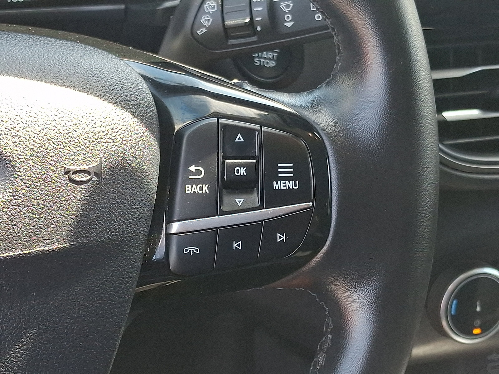 Certified 2024 Ford Escape Active AWD/4WD image 22
