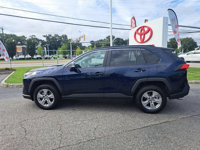 Used 2025 Toyota RAV4 XLE AWD/4WD image 12