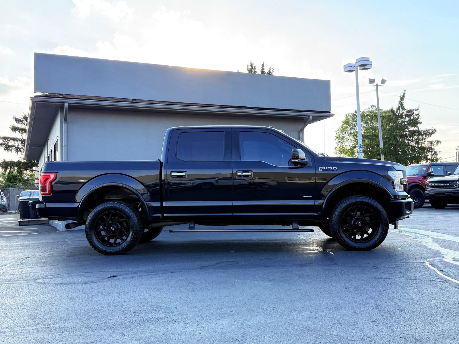 Used 2017 Ford F150 Limited AWD/4WD image 2