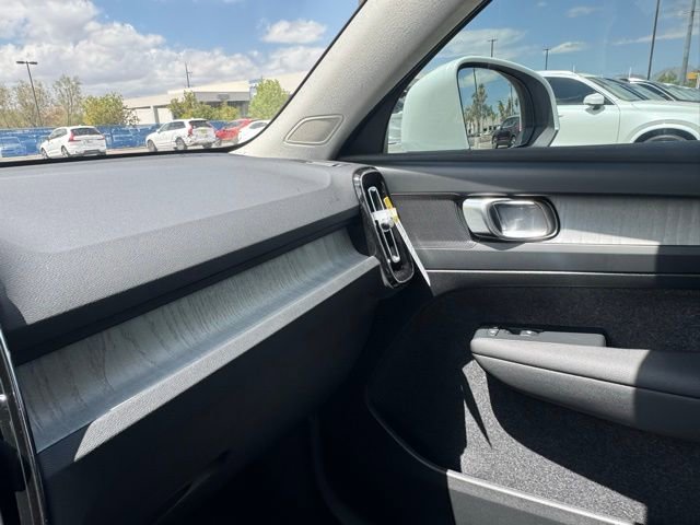 New 2025 Volvo XC40 B5 Core w/ Protection Package image 23