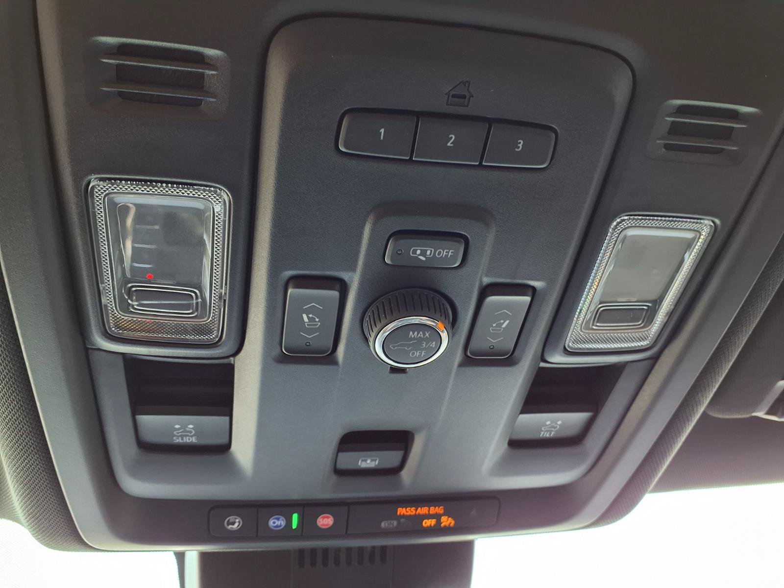 Used 2024 GMC Yukon XL AT4 AWD/4WD image 18