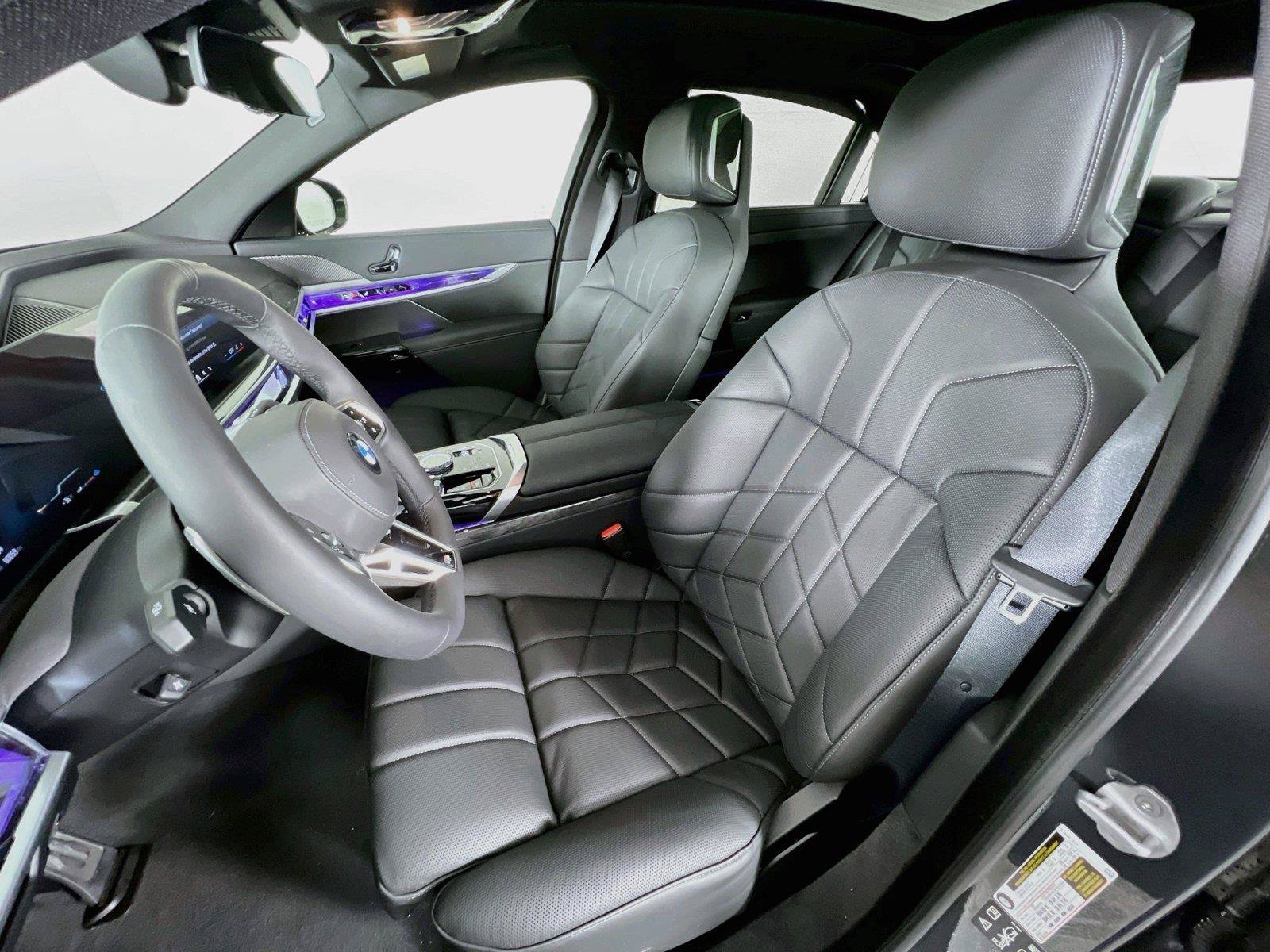 Used 2026 BMW 760i xDrive AWD/4WD image 21