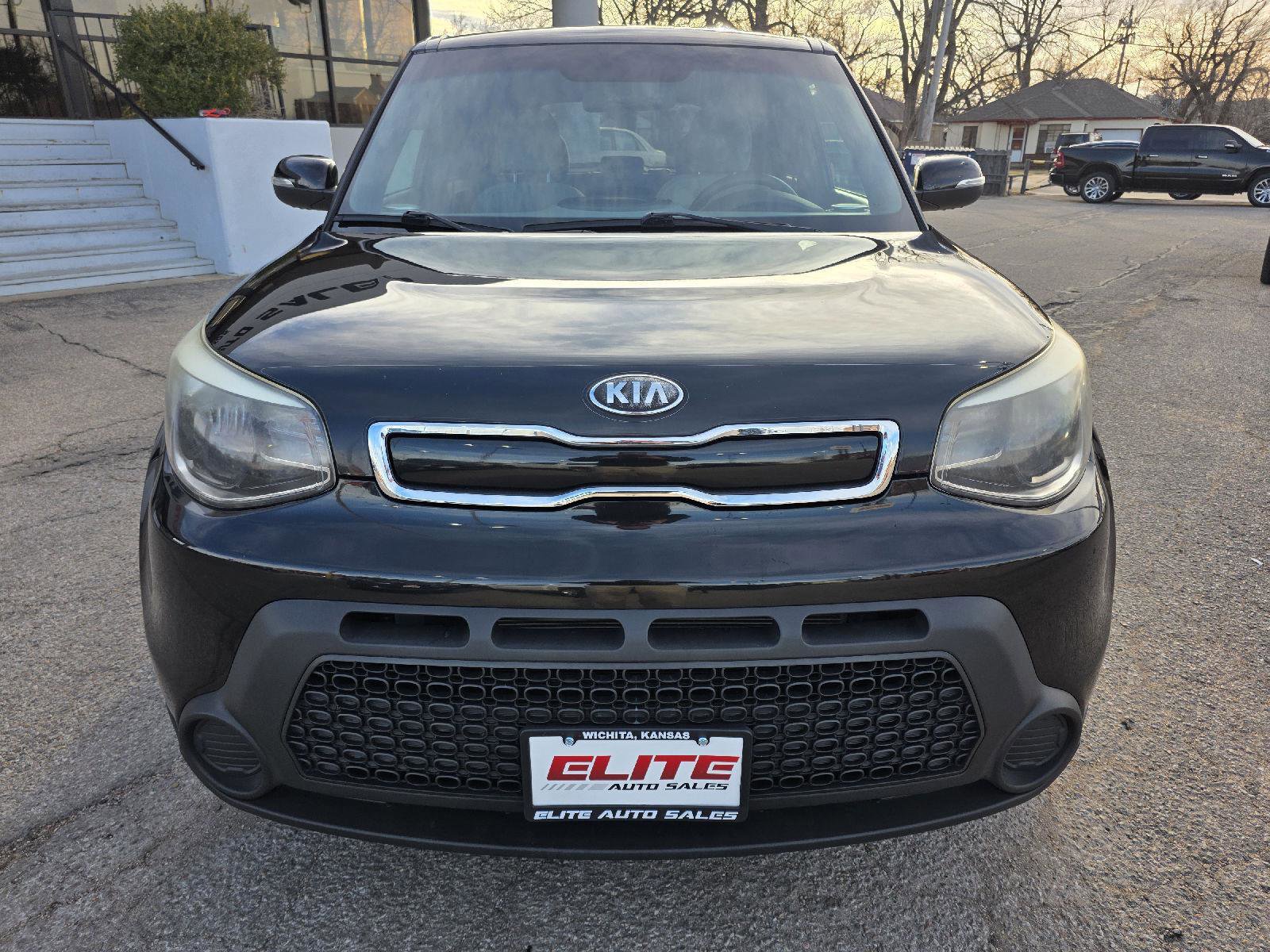 Used 2014 Kia Soul + image 2