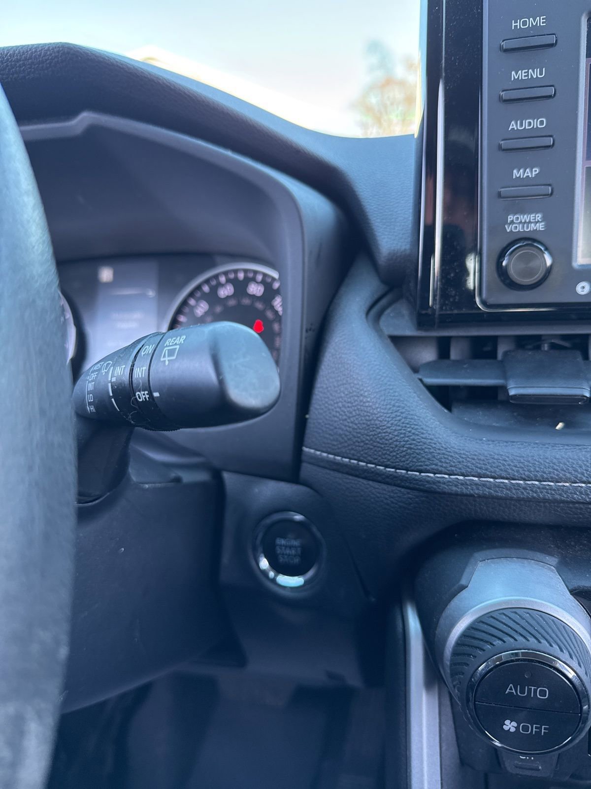 Used 2022 Toyota RAV4 XLE image 14