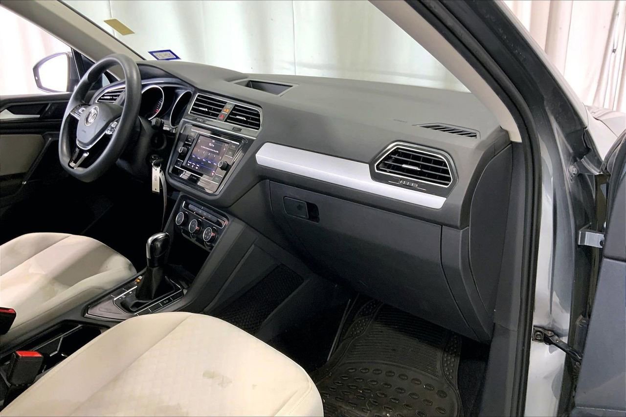 Used 2018 Volkswagen Tiguan S FWD image 28