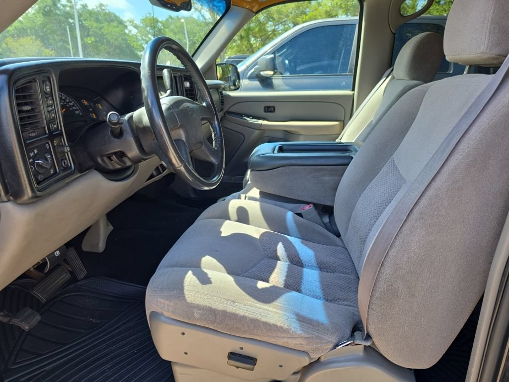 Used 2004 Chevrolet Tahoe LS AWD/4WD image 4