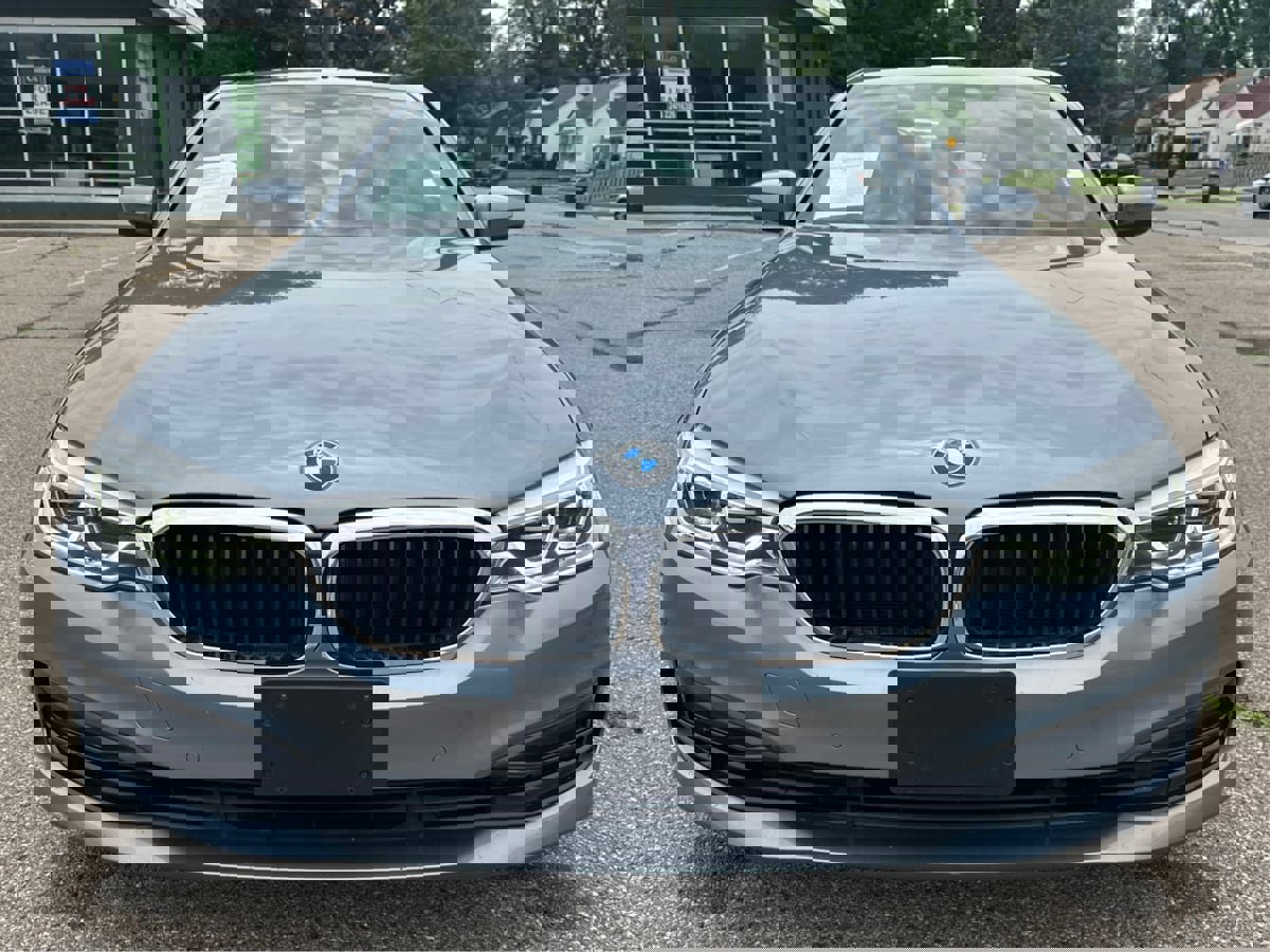 Used 2019 BMW 540i w/ Executive Package image 23