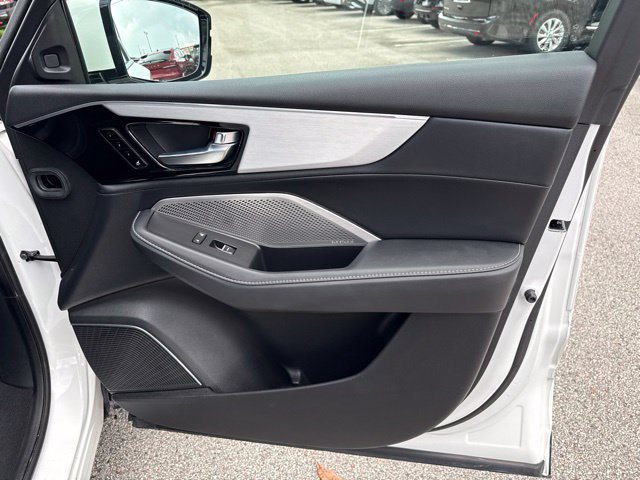 Used 2023 Acura MDX w/ Technology Package FWD image 13