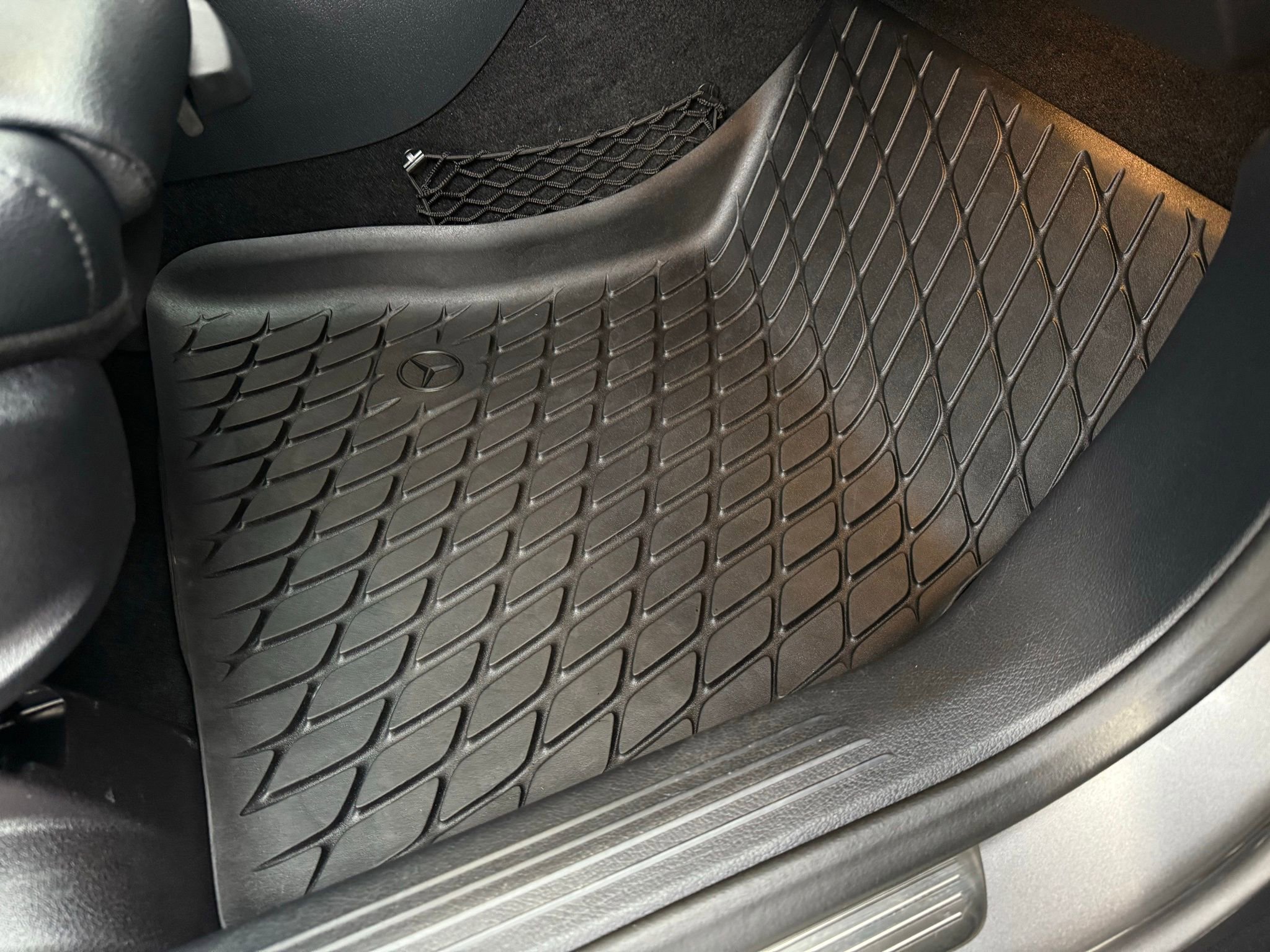 Used 2020 Mercedes-Benz GLB 250 4MATIC image 23